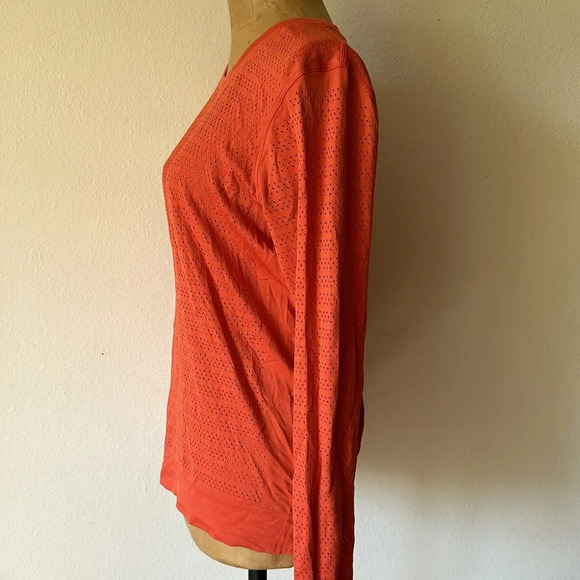 Lululemon 6 Breeze By Long Sleeve *Squad
Aries orange/red perforated long sleeve - Picture 4 of 10